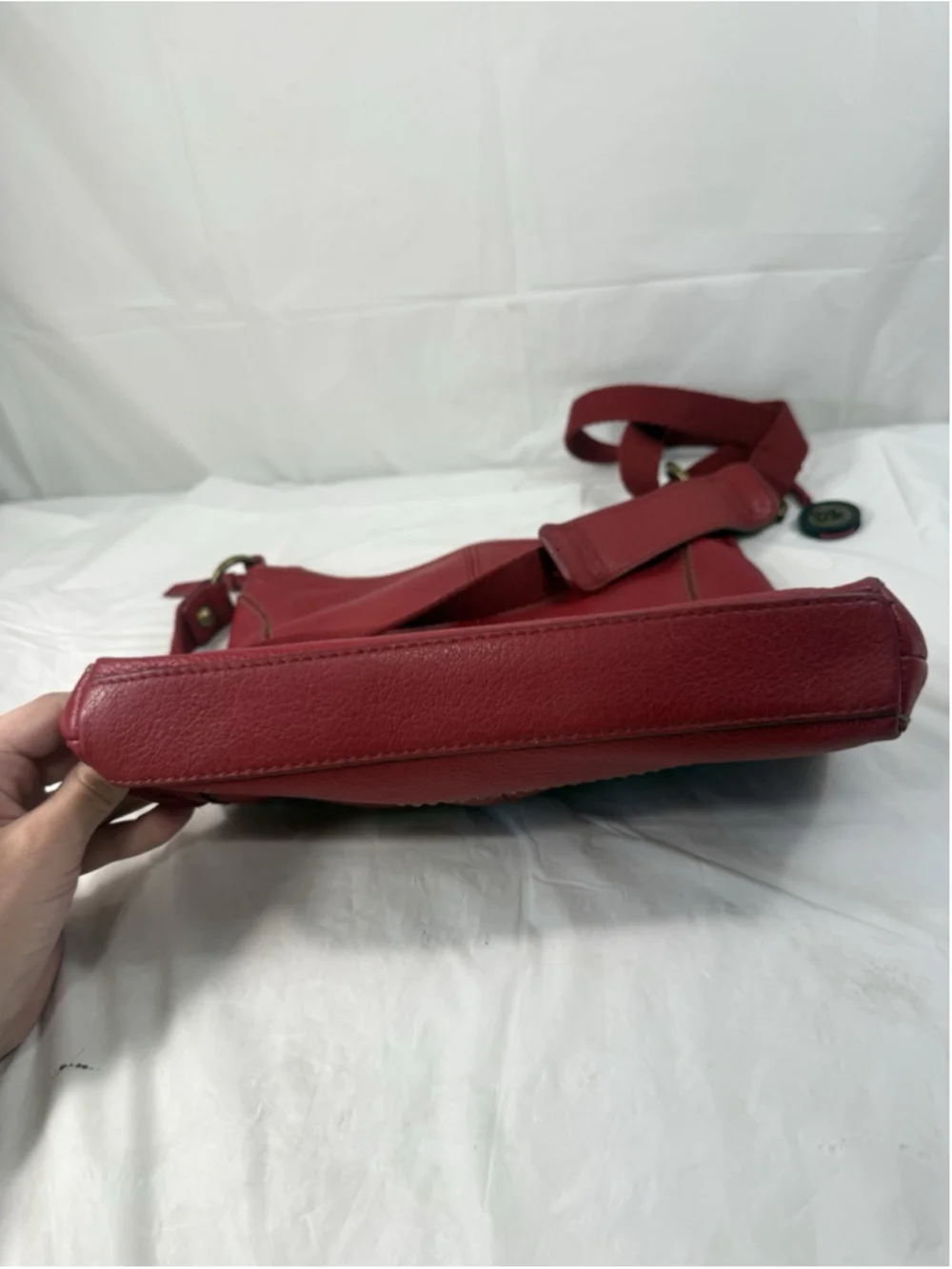 The Sak Iris Red Pebble Leather Brass Tone Crossbody Shoulder Bag EUC MSRP $129